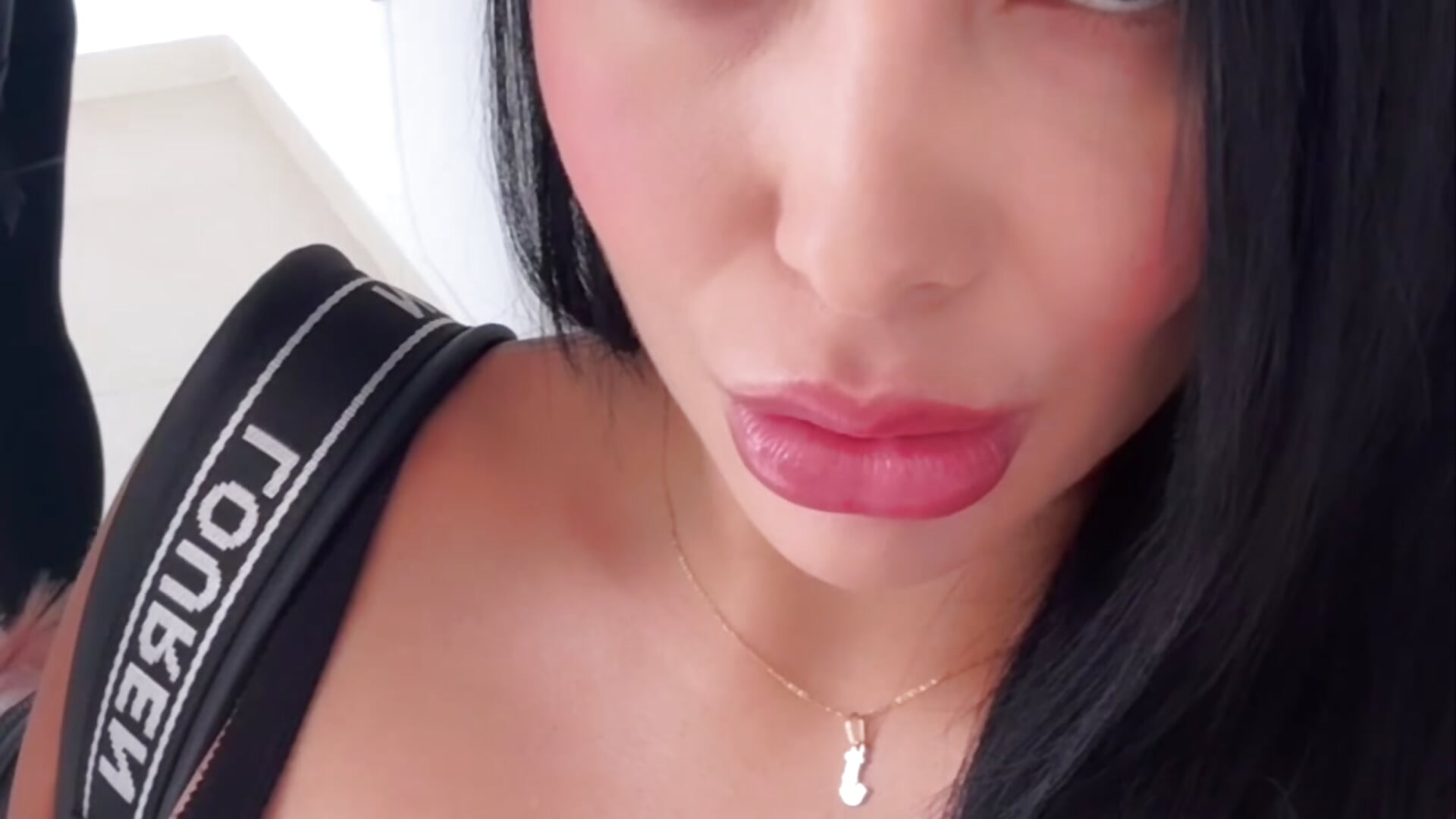 🧏🏻‍♀️－カメラキャストのDakota_diaz_の動画