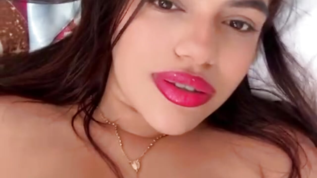 Beautiful Uma 🔥🌸 - video oleh model kamera Umarani_