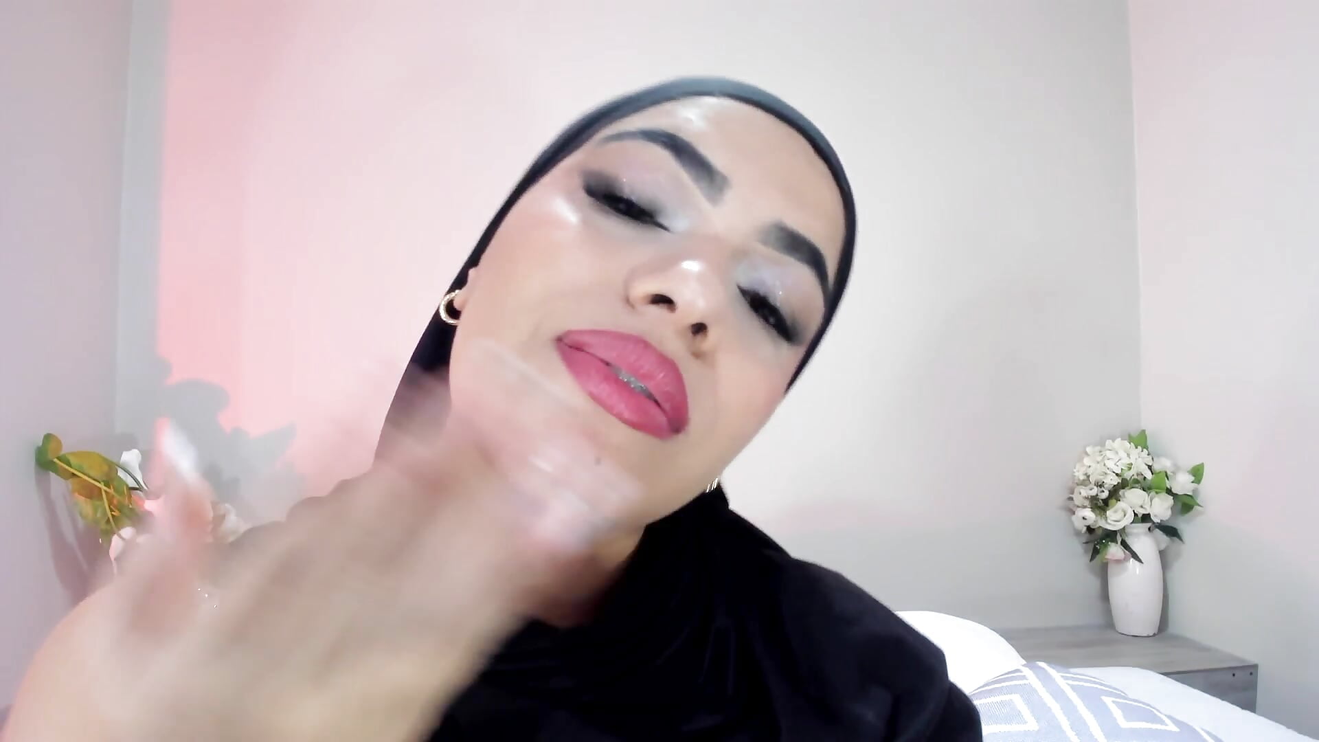 Come, give me a smile 🌺✨💋 - video av Umarani_ cam-modell