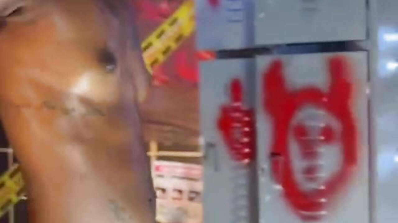DANGER 🔞🥵🥵🔥－カメラキャストのKloe__11の動画