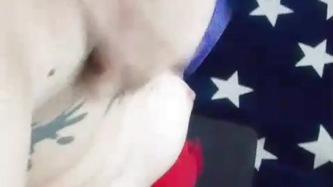 lick my pussy - video oleh model kamera tomboyblue