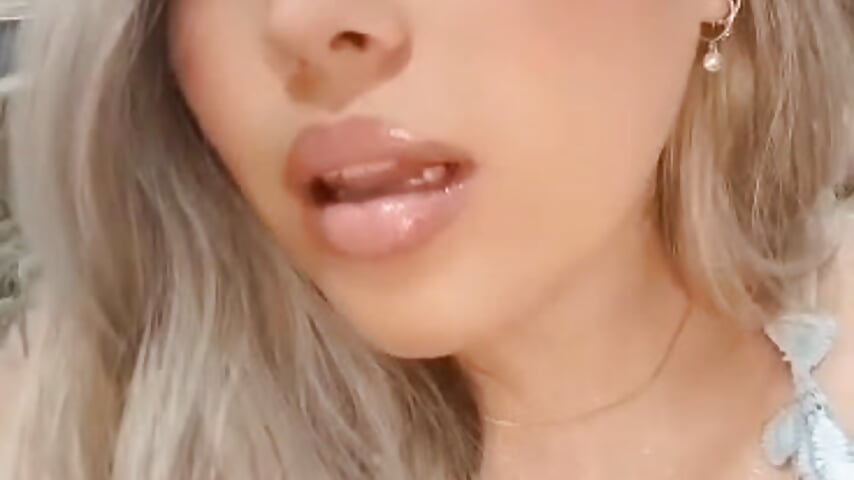 heyy - video by Manuelaa_ cam model