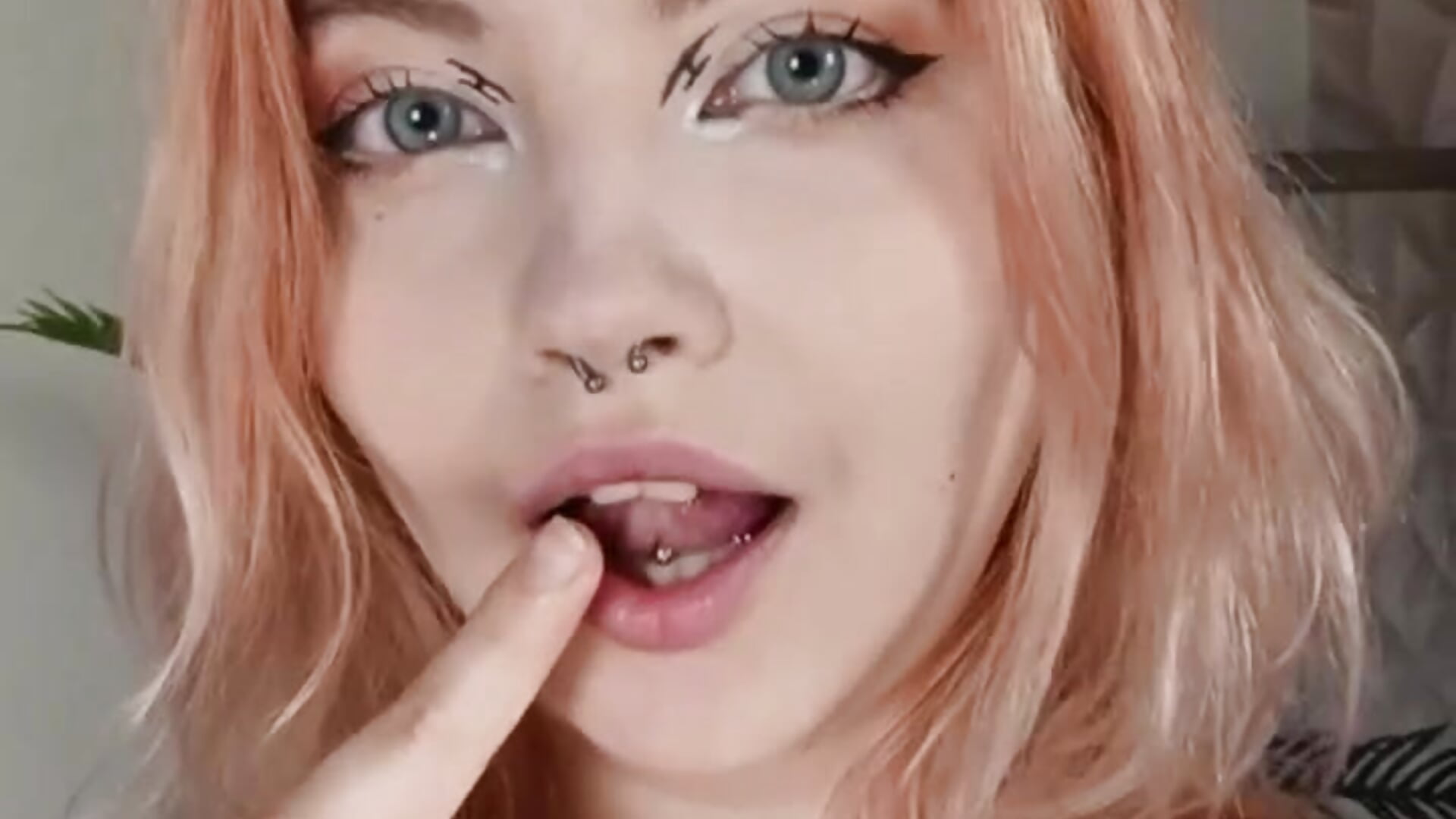 video5292119708399607633 — filmik Lisa_Adam, modela(-lki) na kamerkach