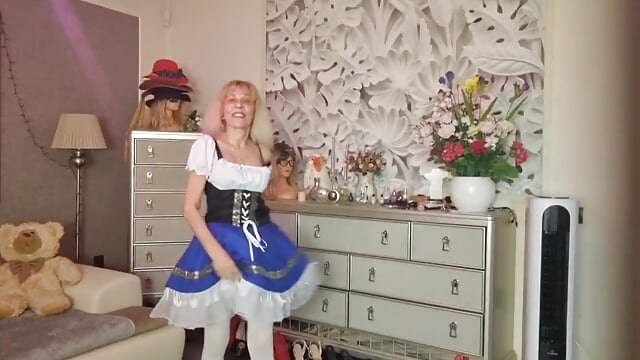 Octoberfest Party - video by HornyMilf_555 cam model