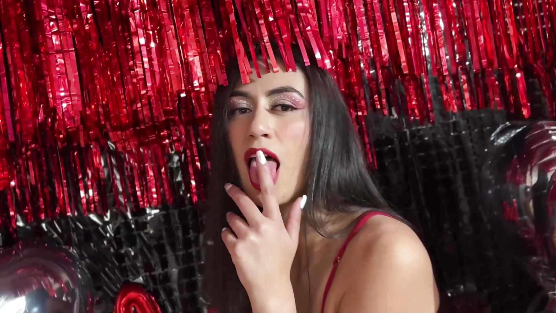 VALENTINE'S DAY!!! - video by SophieGomez22 cam model