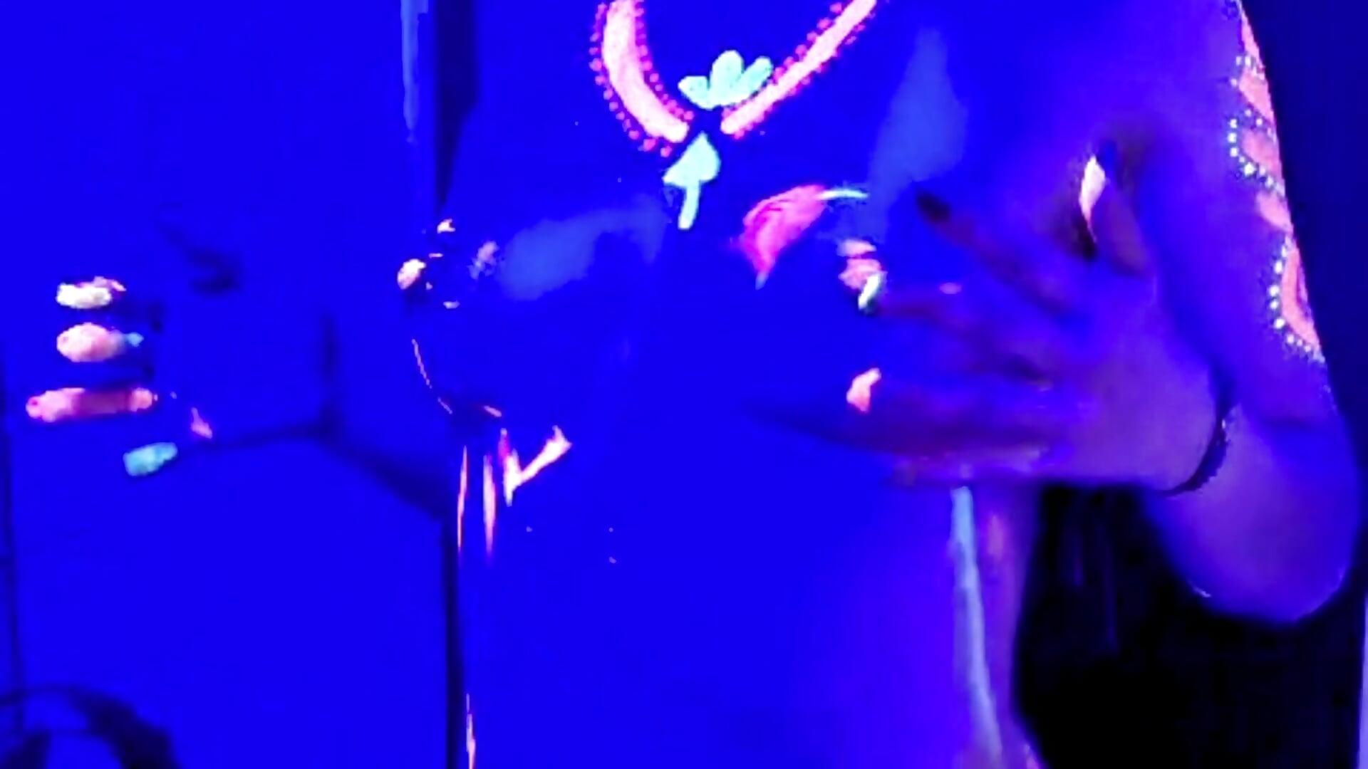 Neon - SophieGomez22 캠 모델의 동영상