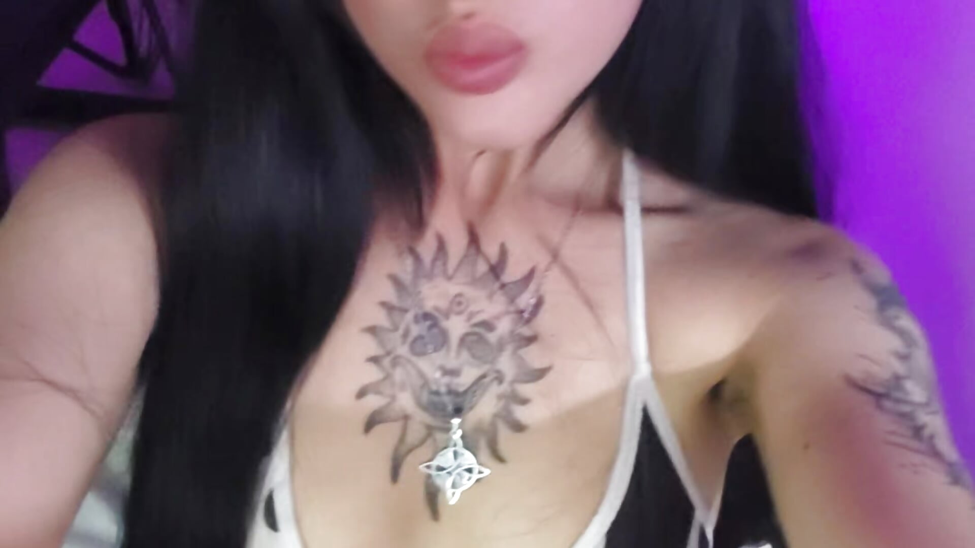 Moo, moo! 🐮🩷 - video by Mazikeen-- cam model