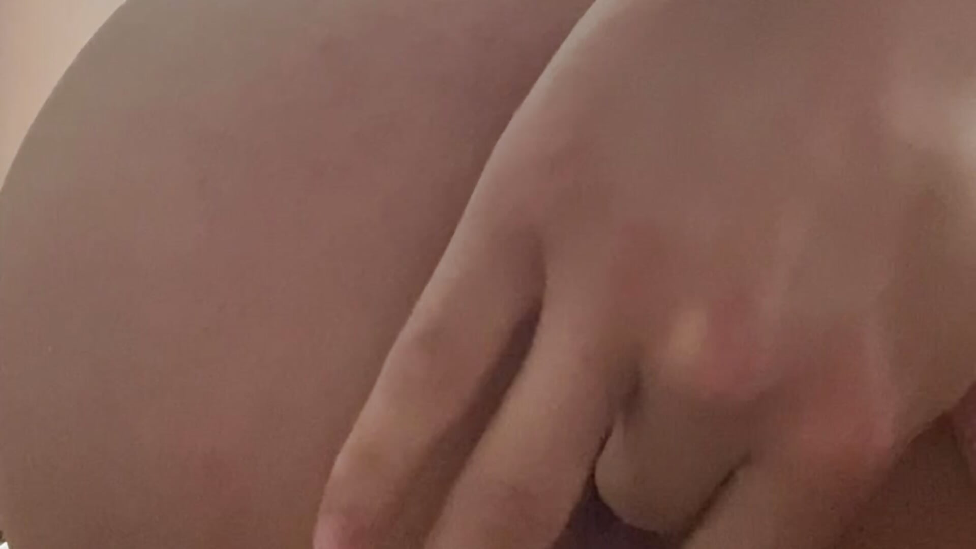 Dedito anal - відео від вебкаммоделі HotAss2323