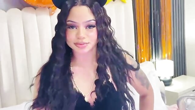 Happy Walloween 🎃 - video by Madiee_Rhea cam model