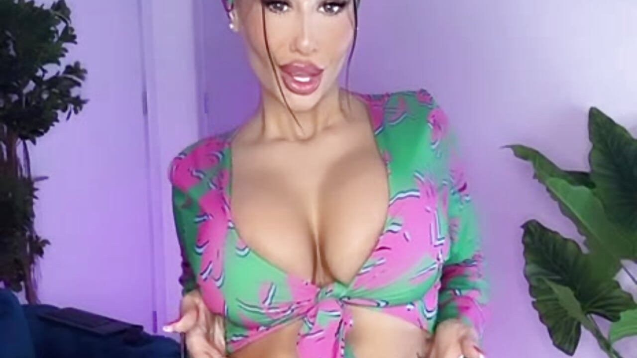 yummy - فيديو من EvaZane موديل الكام