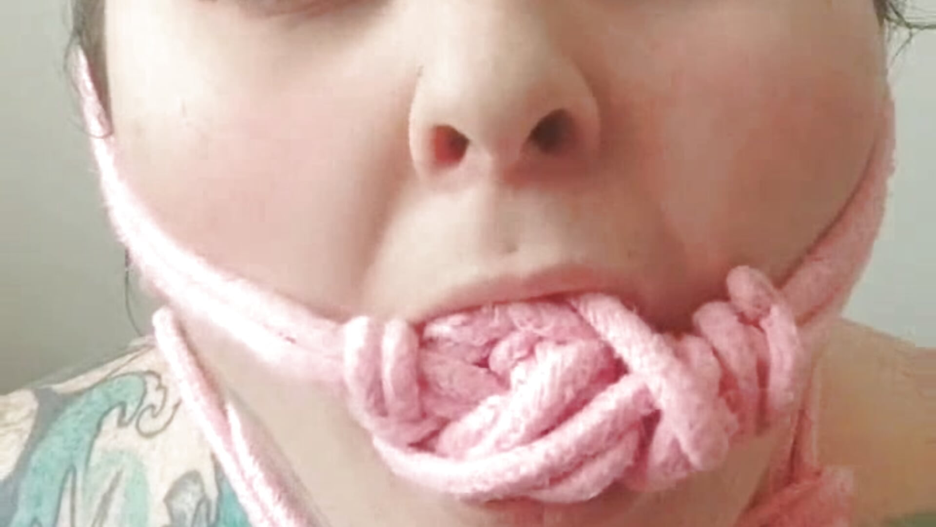 u little slave - video by diamondfer cam model