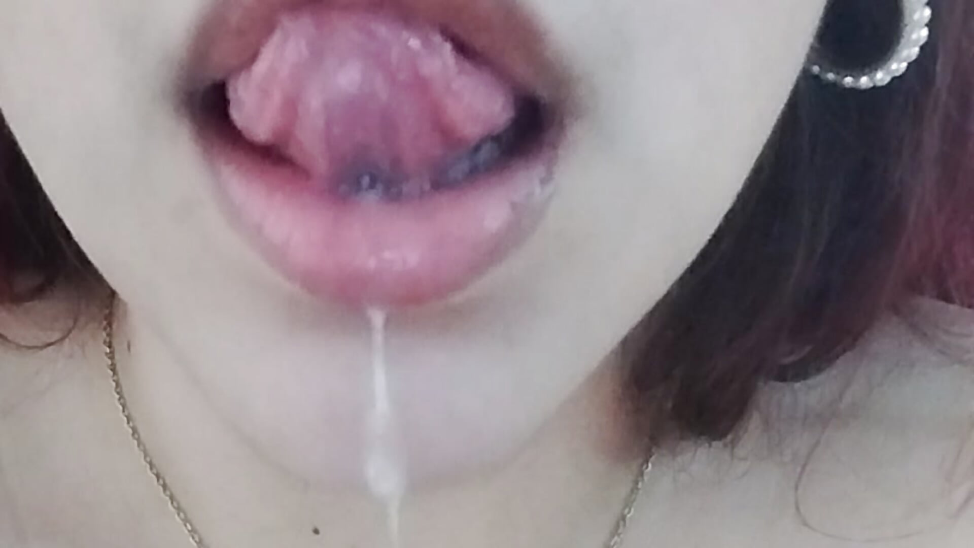 Saliva❤ - video by Rousse_Collinss cam model