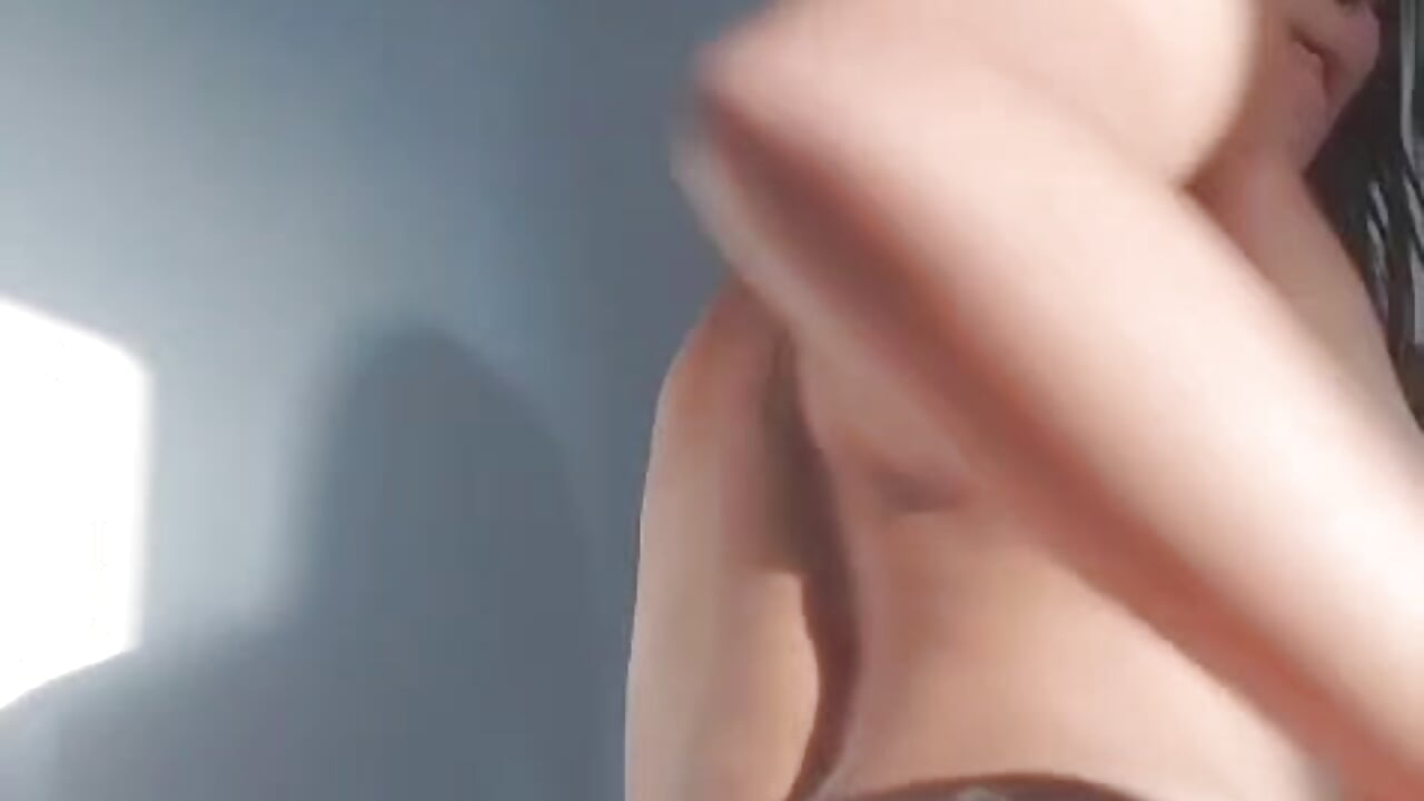 horny Annie; fuck me