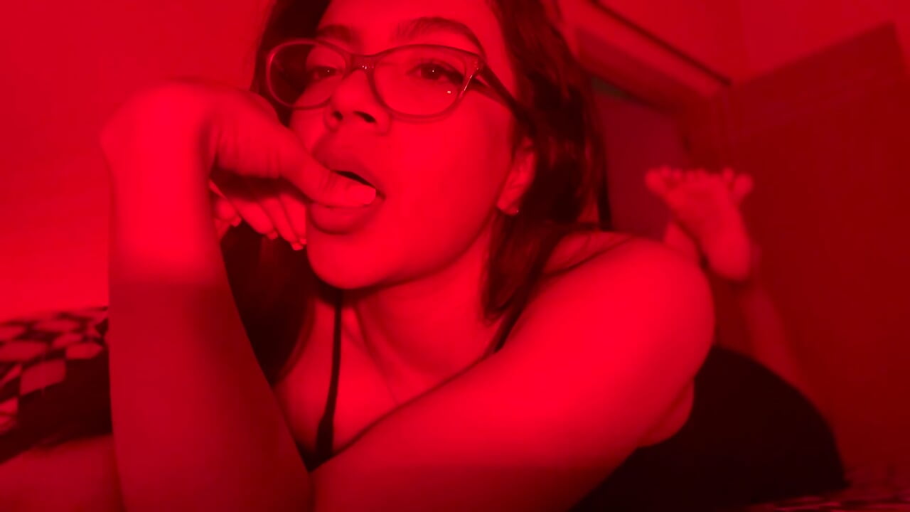 Passion red - video by Rachell__420 cam model