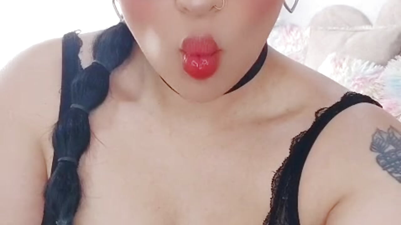 DELICIOUS SALIVA 🤤 - vídeo de DanielaCortes03 modelo de câmara