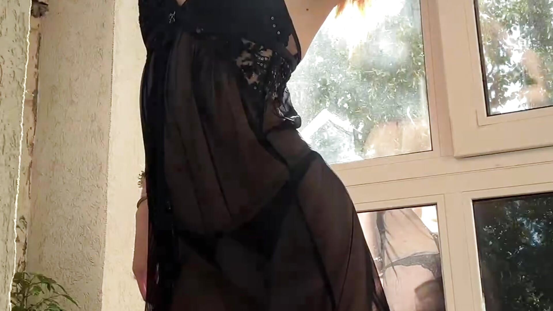 sunny tease in little black dress - відео від вебкаммоделі izi-fox