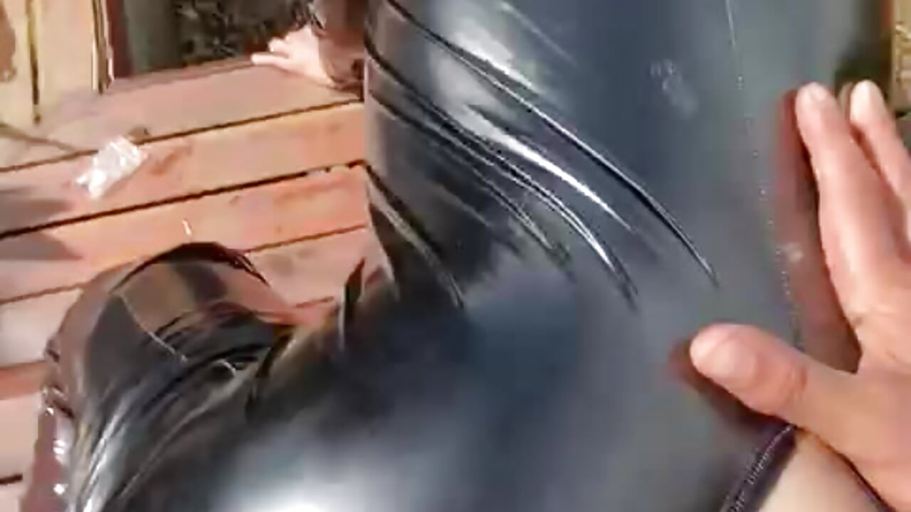 A SLAVE LICKING AND WORSHIPING BOOTS, FOOLLANDOME AND MAKING CUM IN MY LATEX SUIT