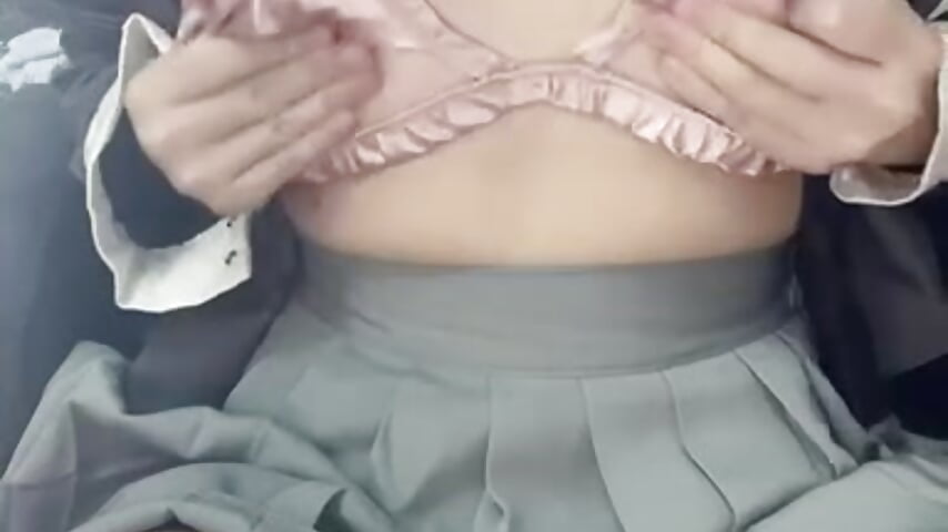 制服下的情趣内衣 - video by linko12334 cam model