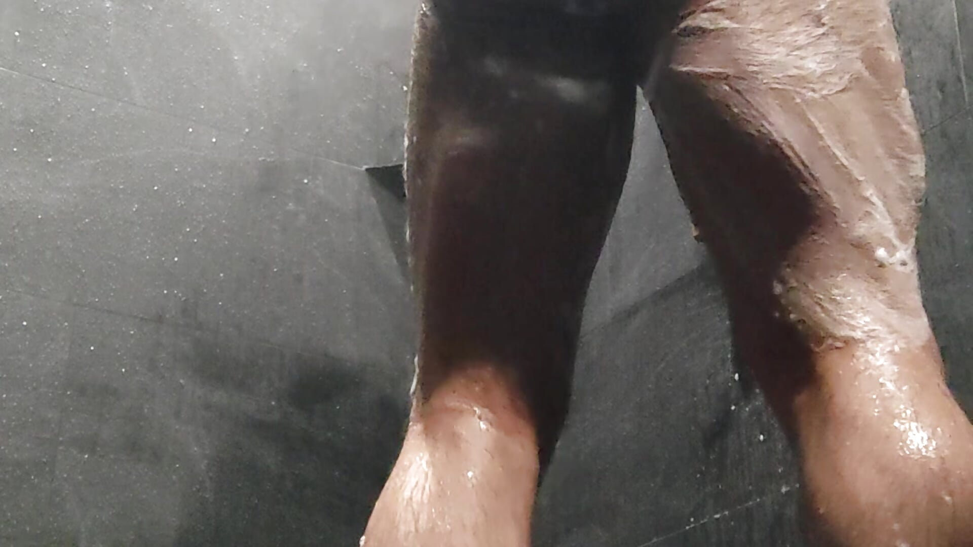 Max's shower show 🍆💦🔥