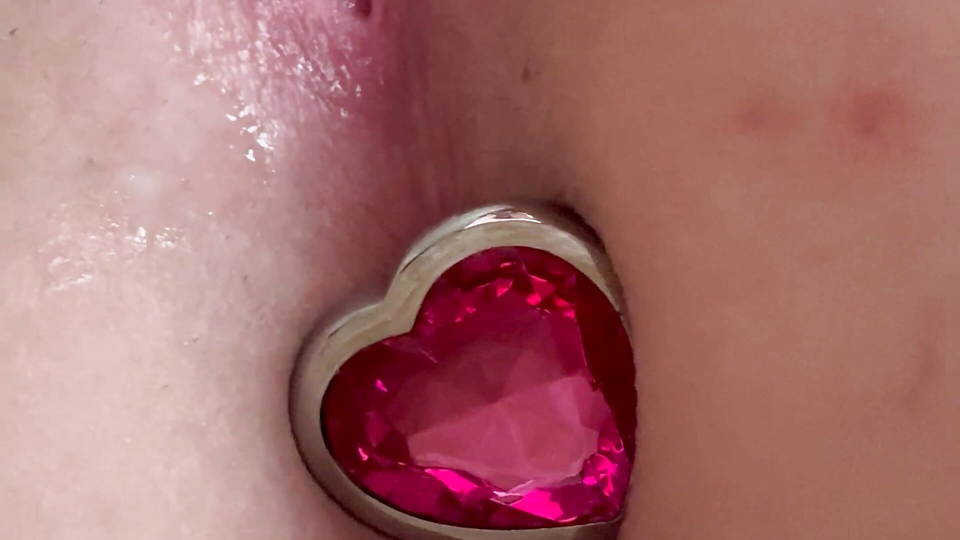 my wet pussy and butt plug right after orgasm