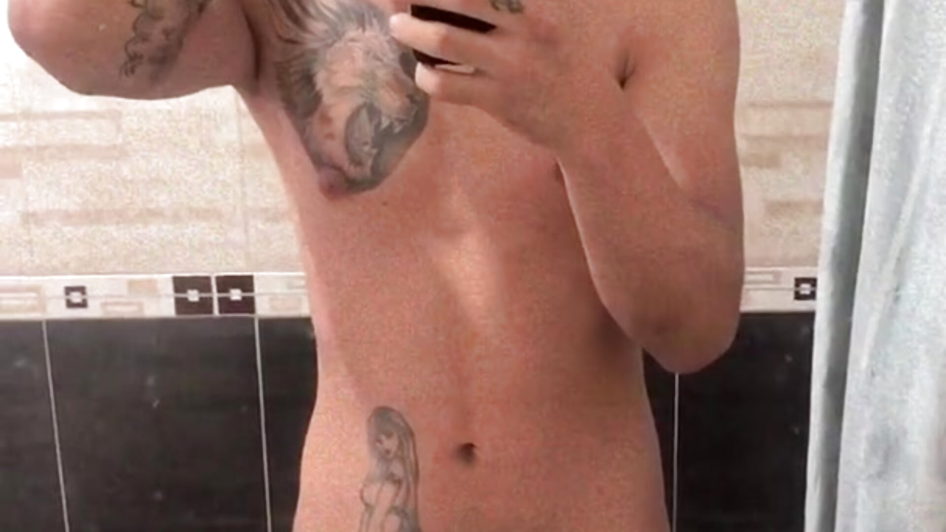 X - Tattohott 캠 모델의 동영상