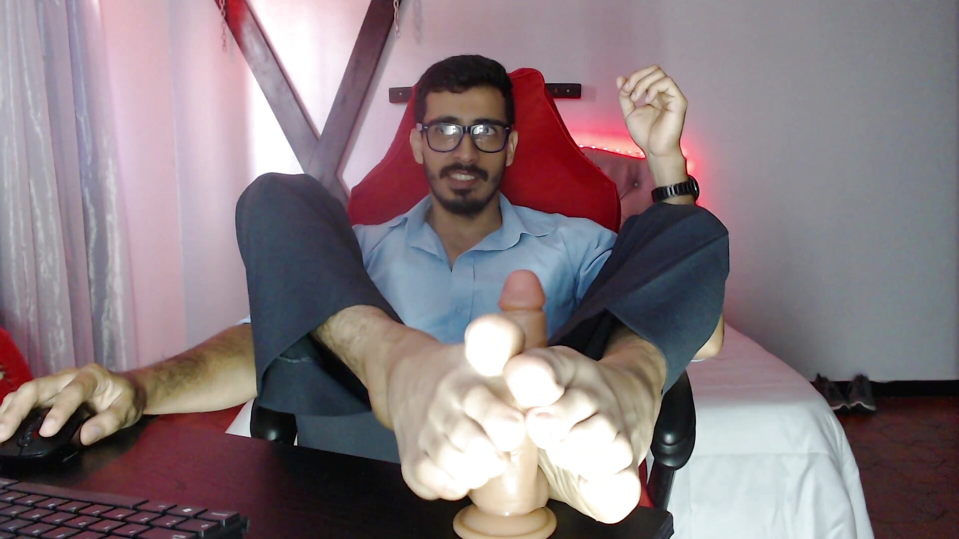footjob for you baby - video by muscle_ares cam model