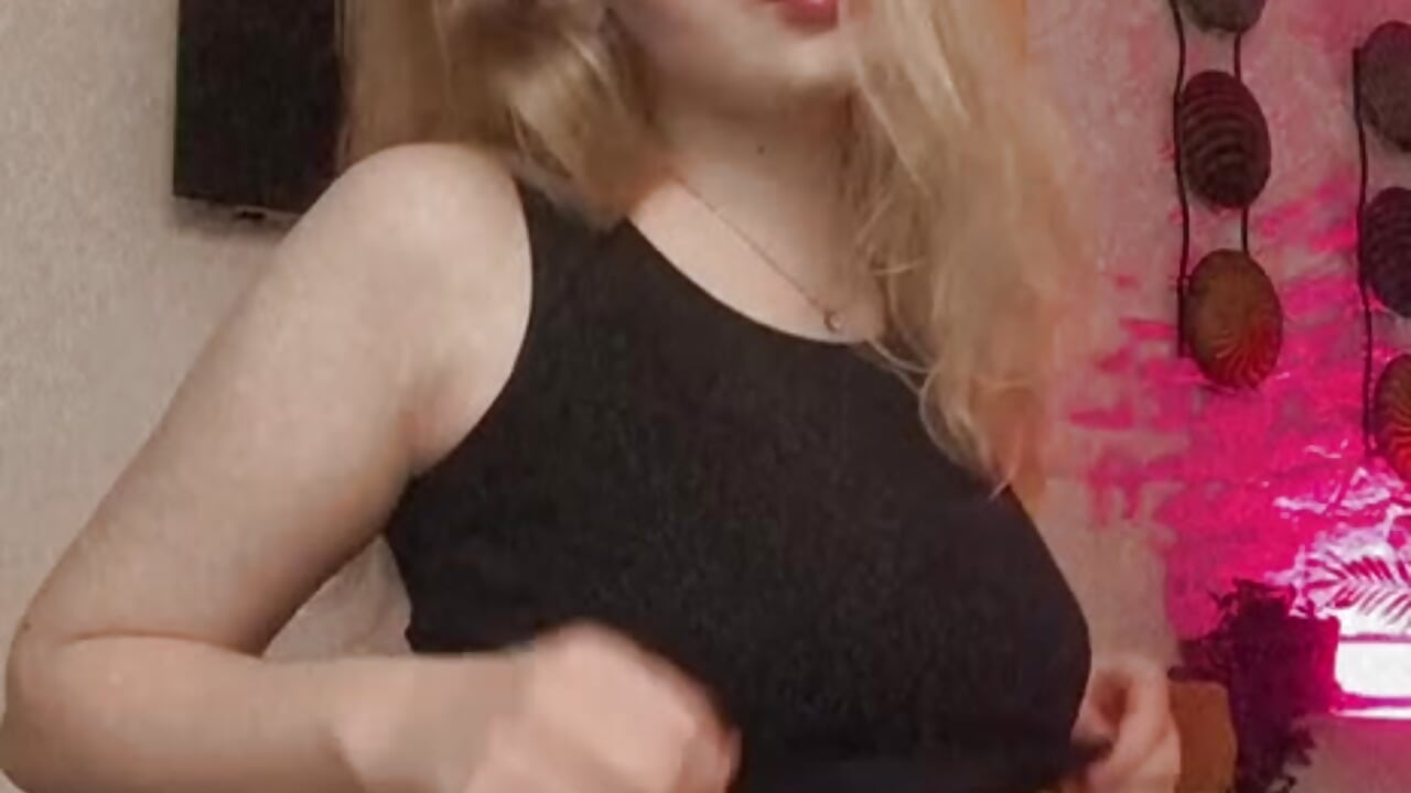 A little tease - video by Miss_Ida_ cam model