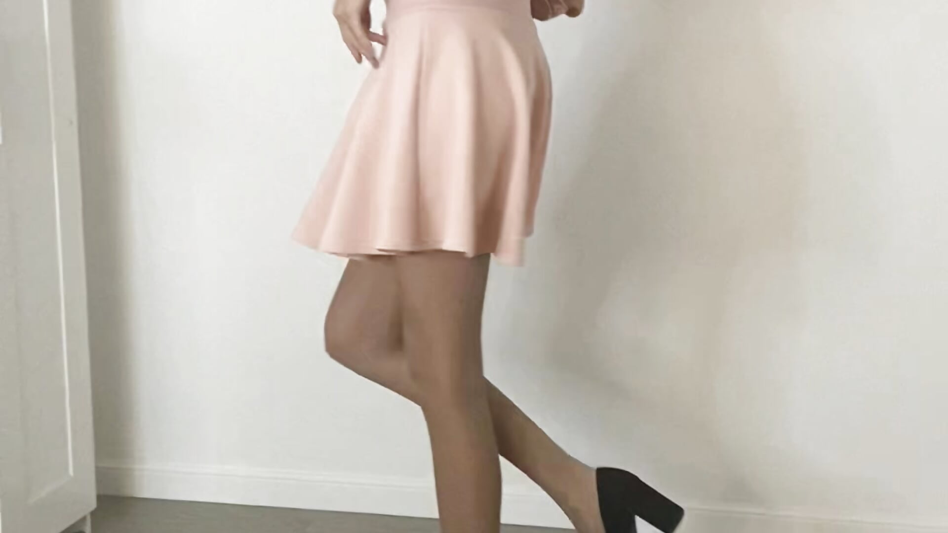 heels - video by Jean_Hallys cam model