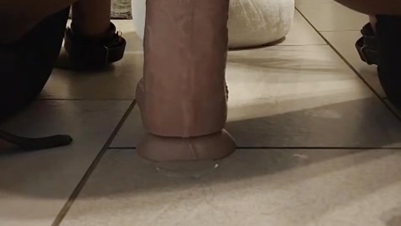 Too Tight to Handle - video by Blzsugar cam model