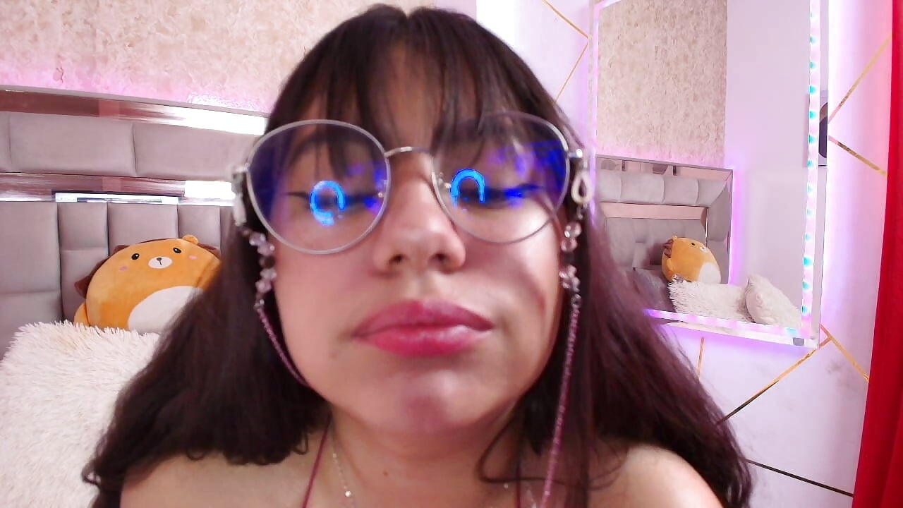JUST ENJOY🥵 - video by Miaa_Smiith1 cam model