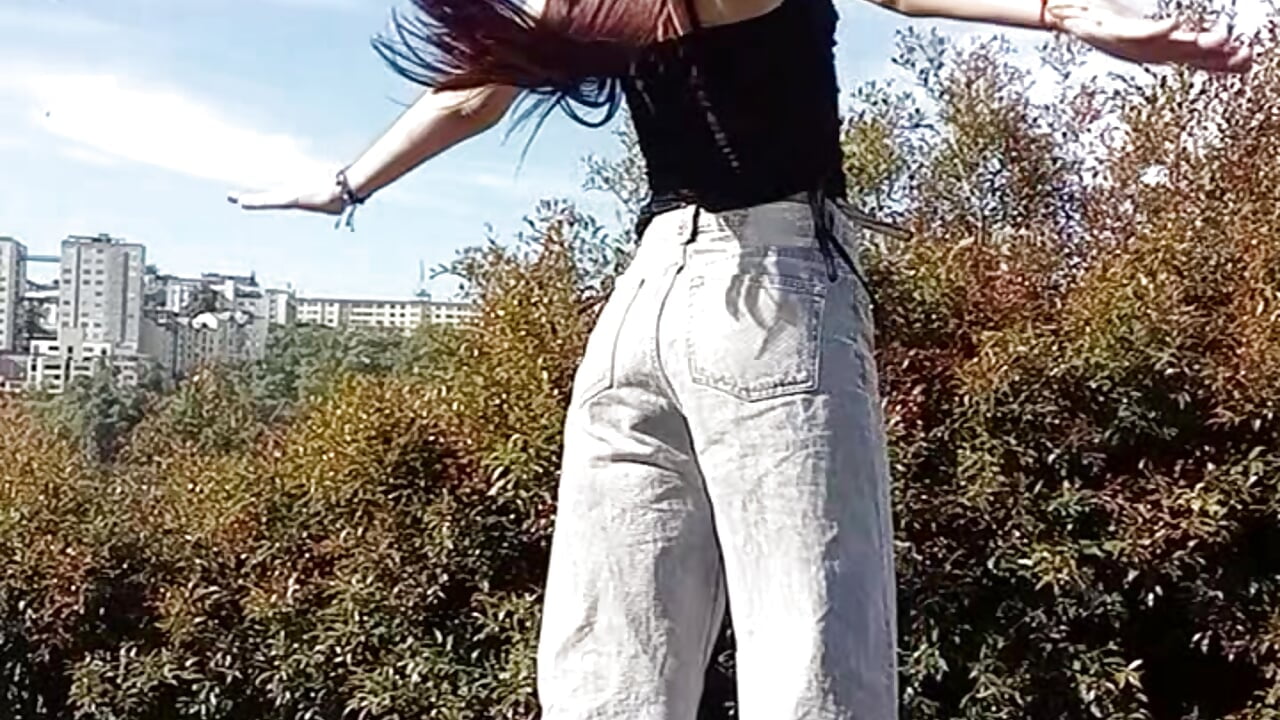 Dia de ejercicio en el parque. 🥰 - video by Kore_Persephone cam model