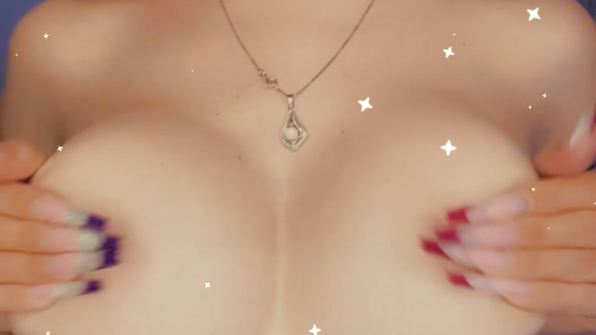Yummy boobs - video av EvelynFrances cam-modell