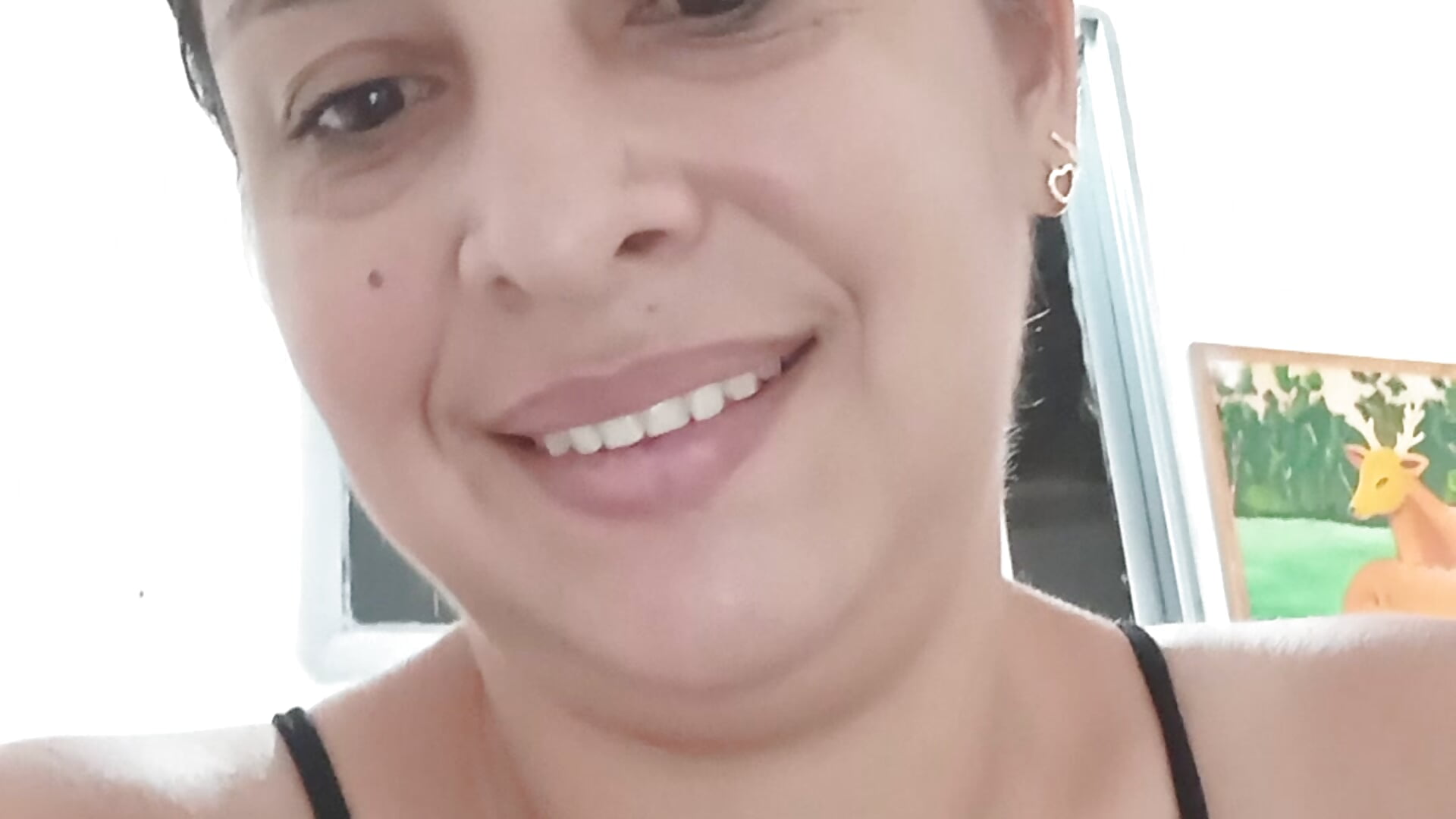 1000015058 - vídeo de AmandaCams modelo de câmara