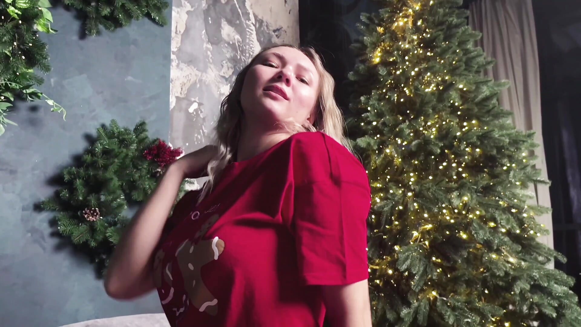 Fluffy heart of winter - video by SallyVerda cam model