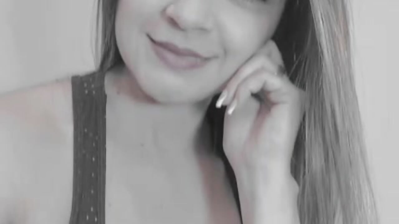 Dory 🔥– dory_mia kameramodell videója