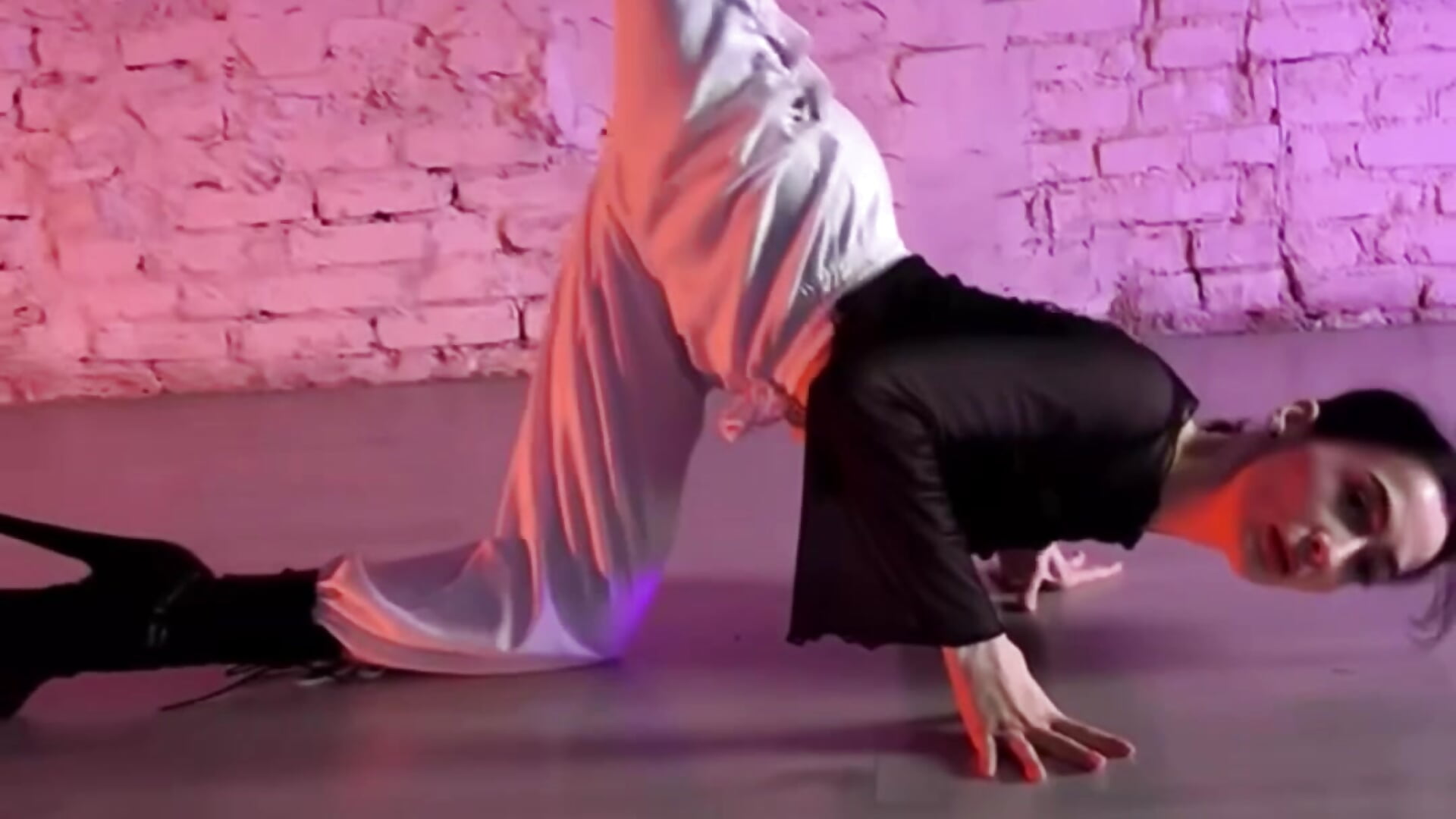 tell me without telling me 😅 - video by MarieKarma cam model