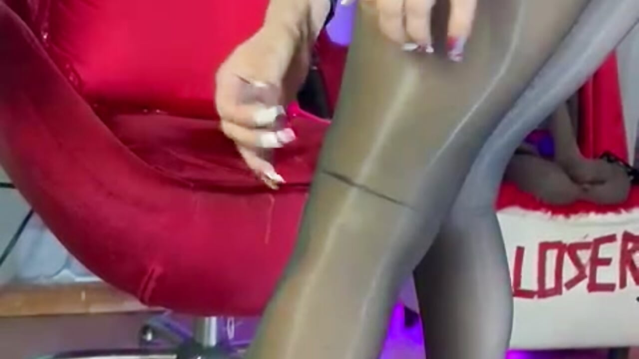 Nylon ! - video by MistressAndre cam model