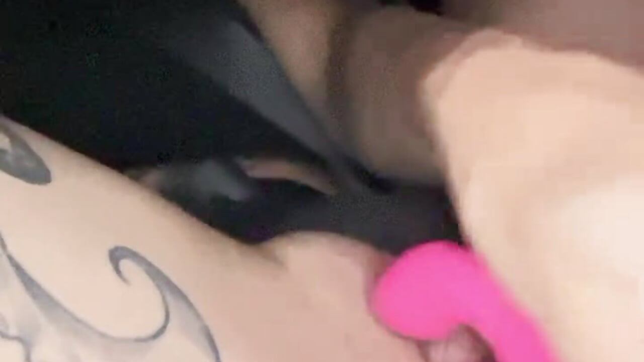 Car dildo pussy fuck CLOSE UP - passenger princess - video by SallyDinosaur cam model