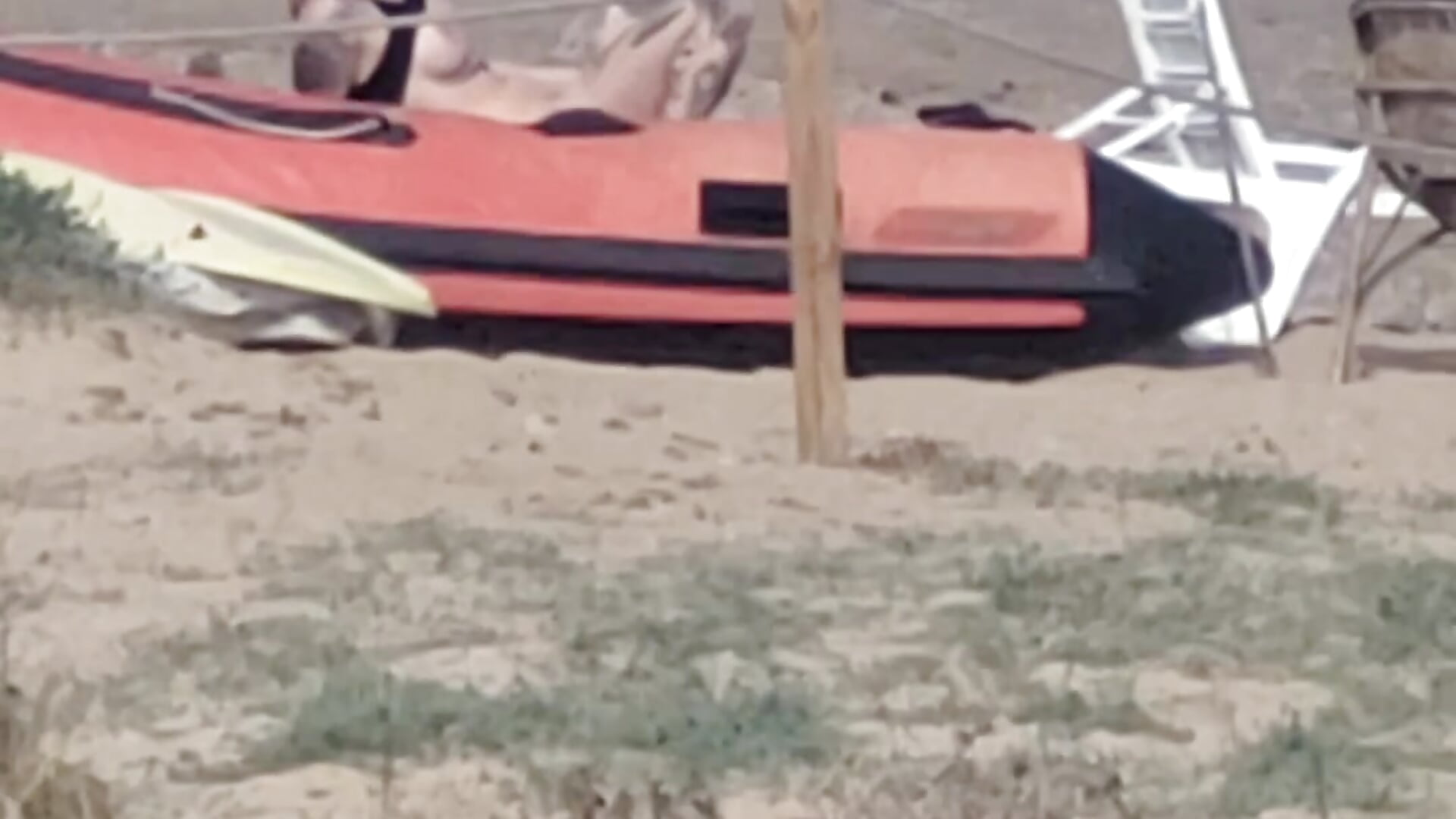 PUBLIC BEACH SQUIRT AND CUMSHOT - STRANGER FILMED ME AND GAVE ME A CUMSHOT - video by SallyDinosaur cam model