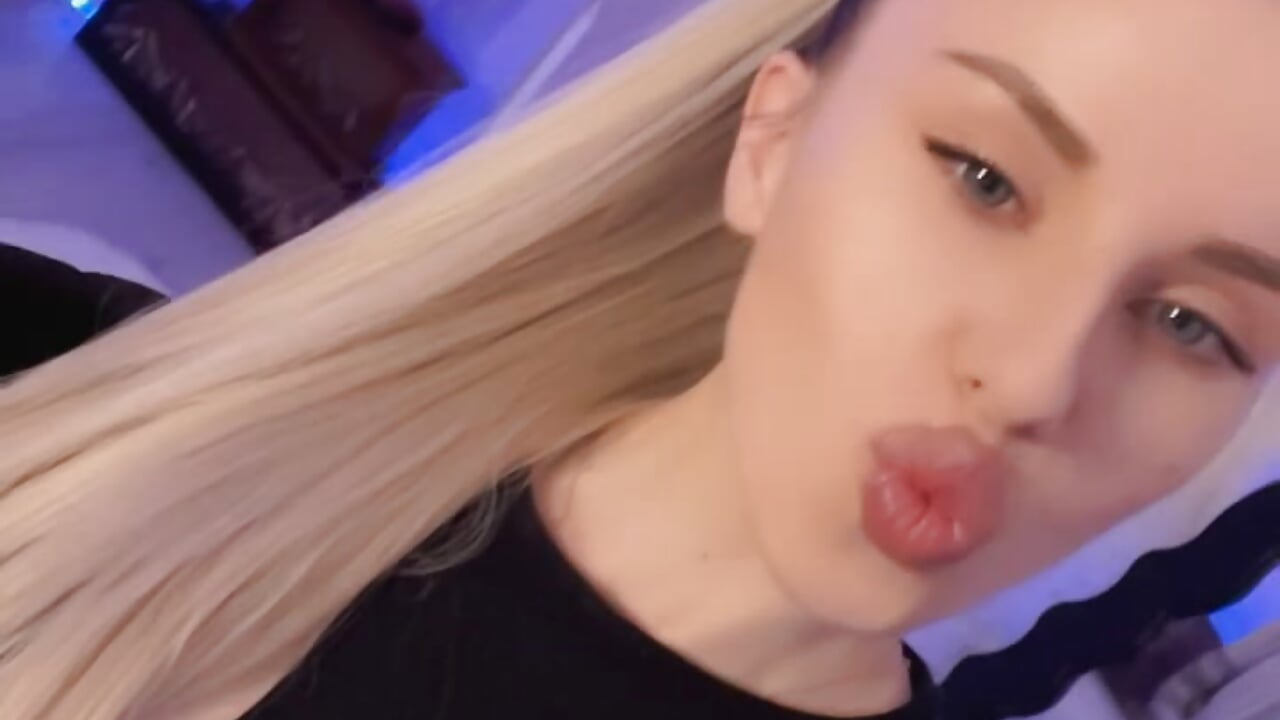 profile-intro-video-1775324647 - ivyleague_ adlı kamera modelinin videosu