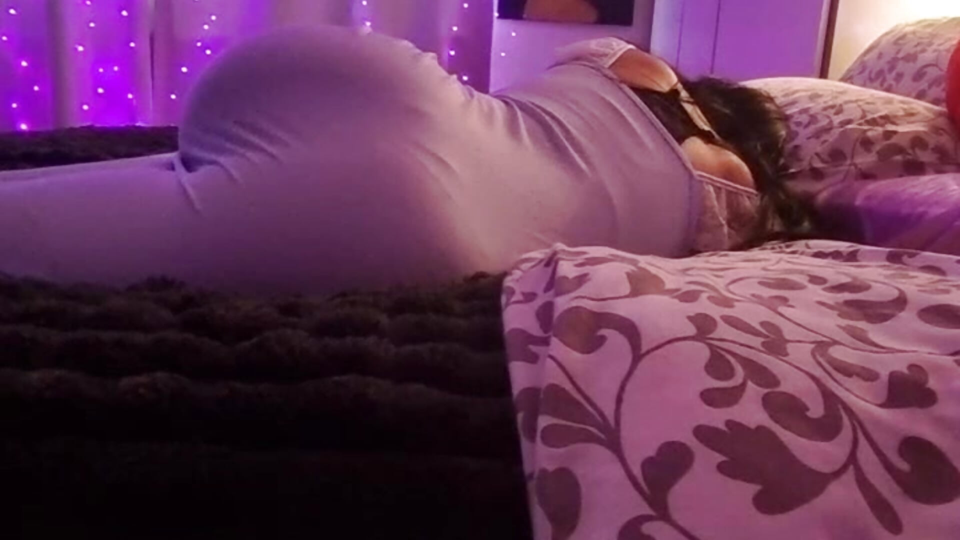 Mmmmm - video by TessaXmith cam model