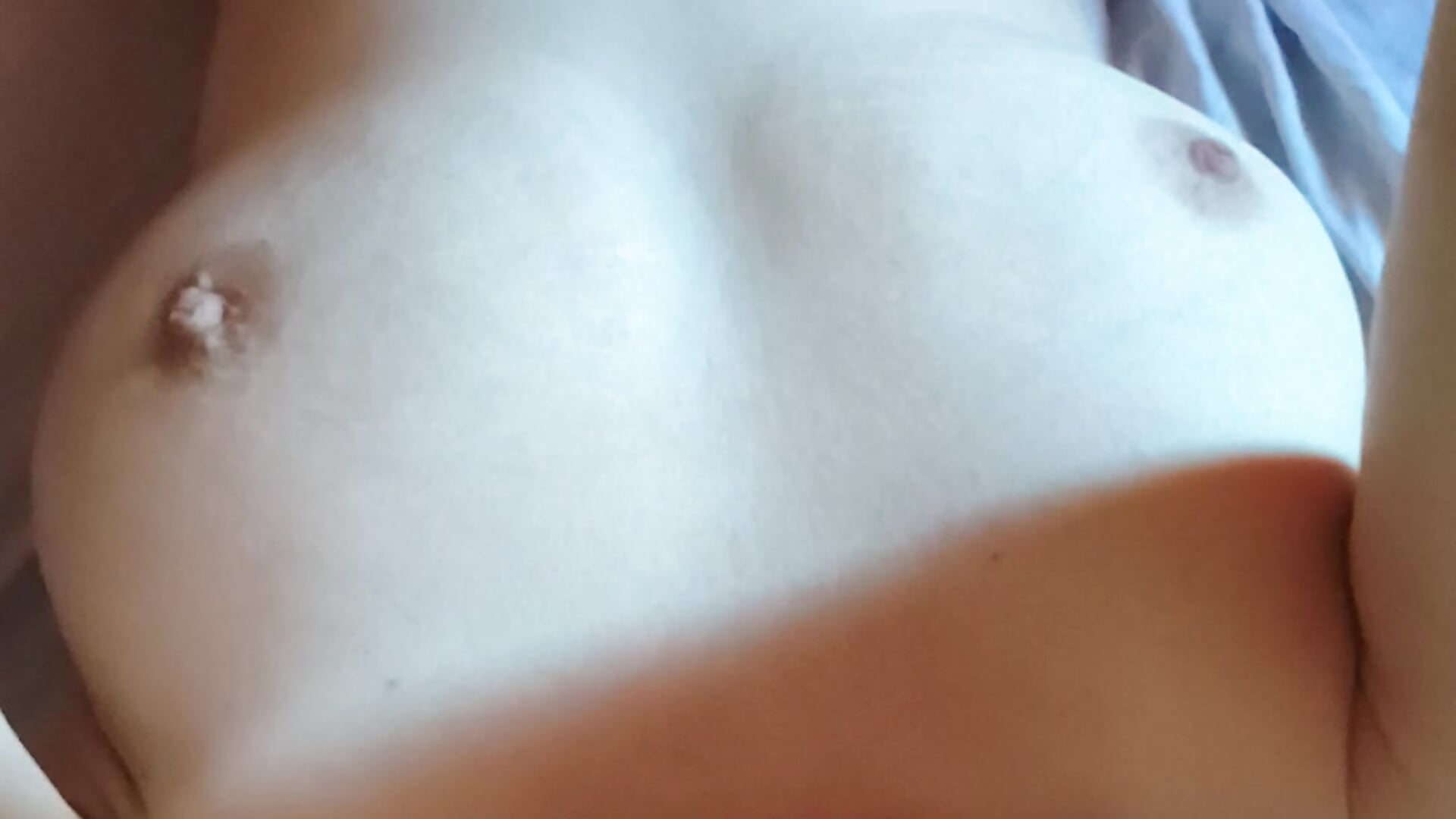 Hi 🤍🩷💜 – video od webkamerové modelky agneswithlove