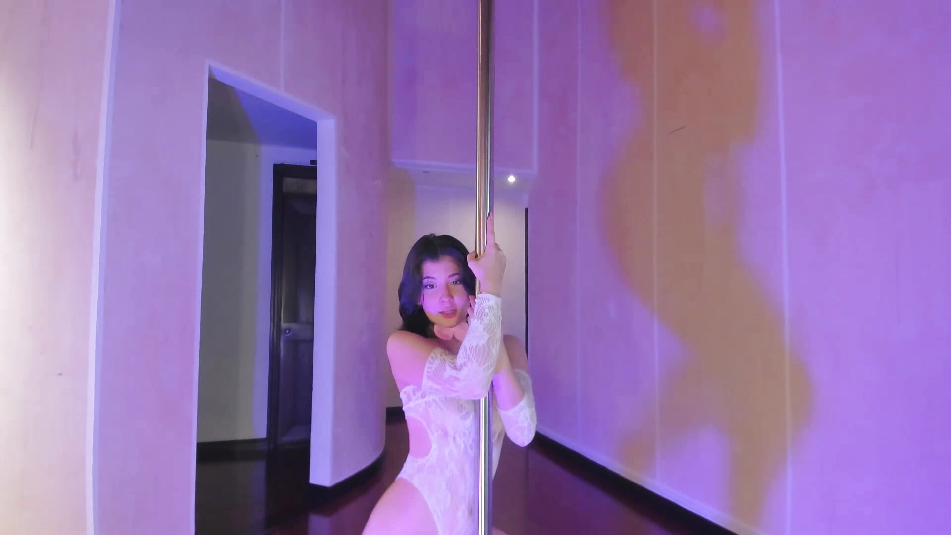 Pole Dance－カメラキャストのKaylaCollinsXの動画