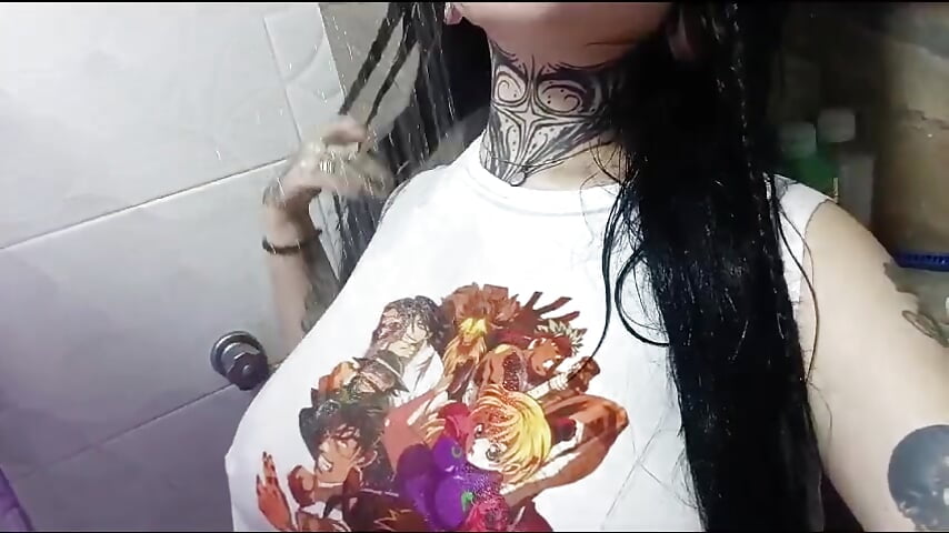 come on,shower with me - video by Dianne_Golden cam model