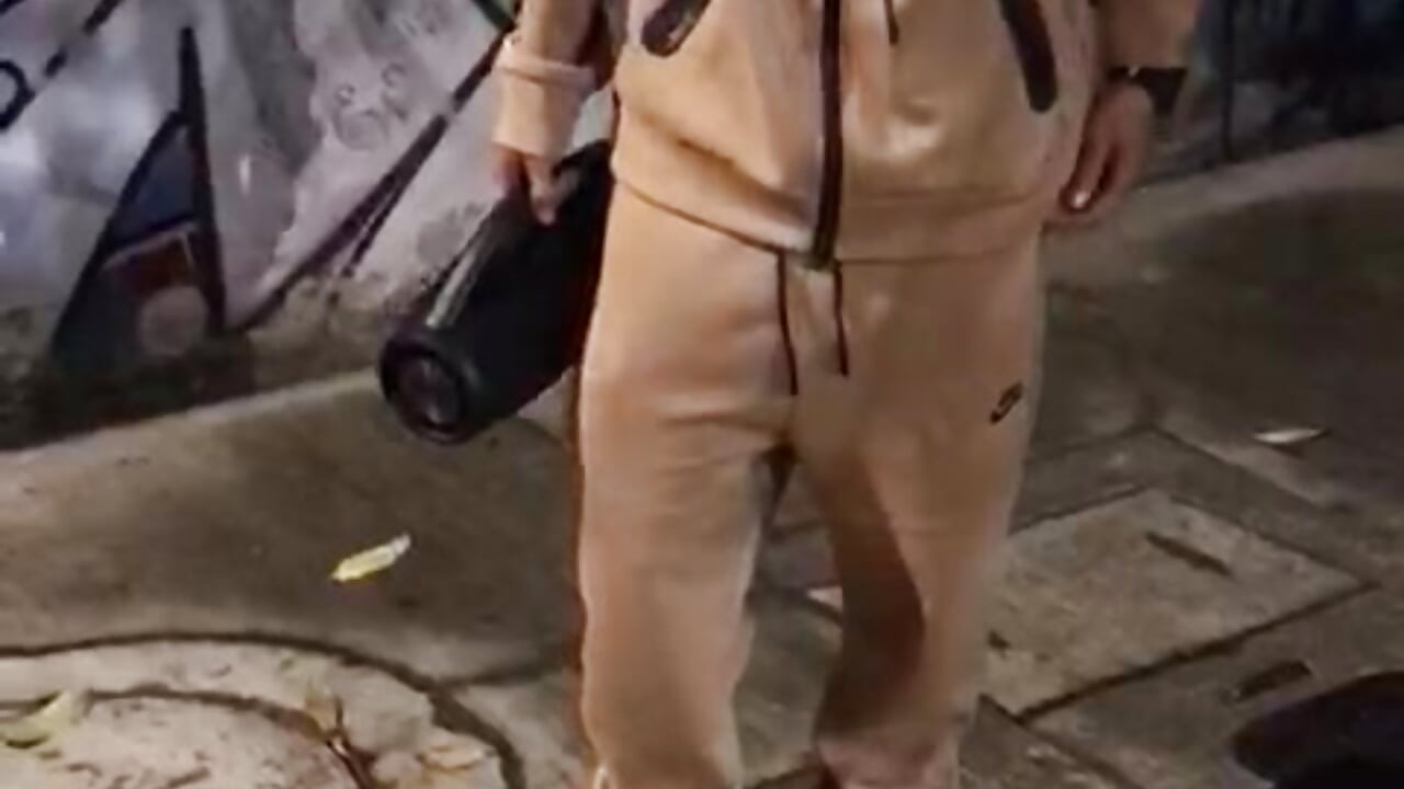 Waiting for u - video by AmberAdams_ cam model