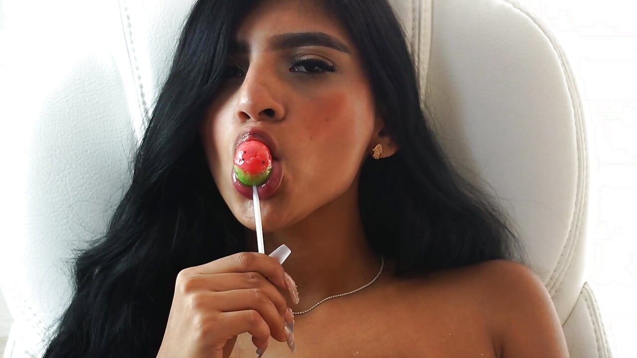 As rich as you. 😋 - video by maiaa_ruiz cam model