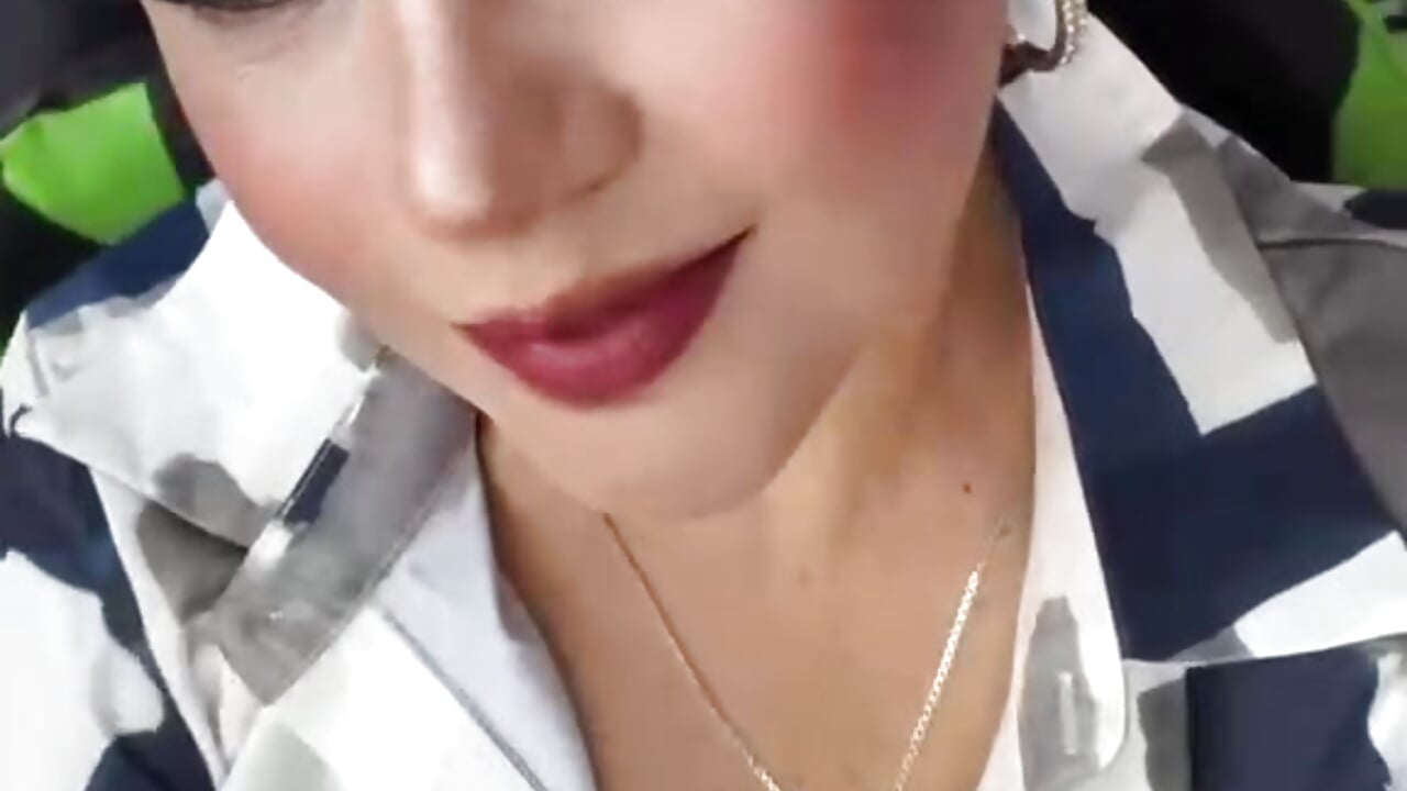 Should I ride you today? My mature pussy is waiting for you. - Vídeo de GianellaCox_, modelo de vídeos