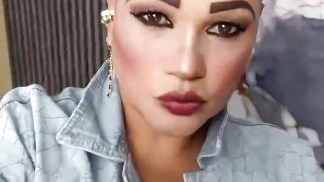 💖 Come play with my pussy - video by GianellaCox_ cam model