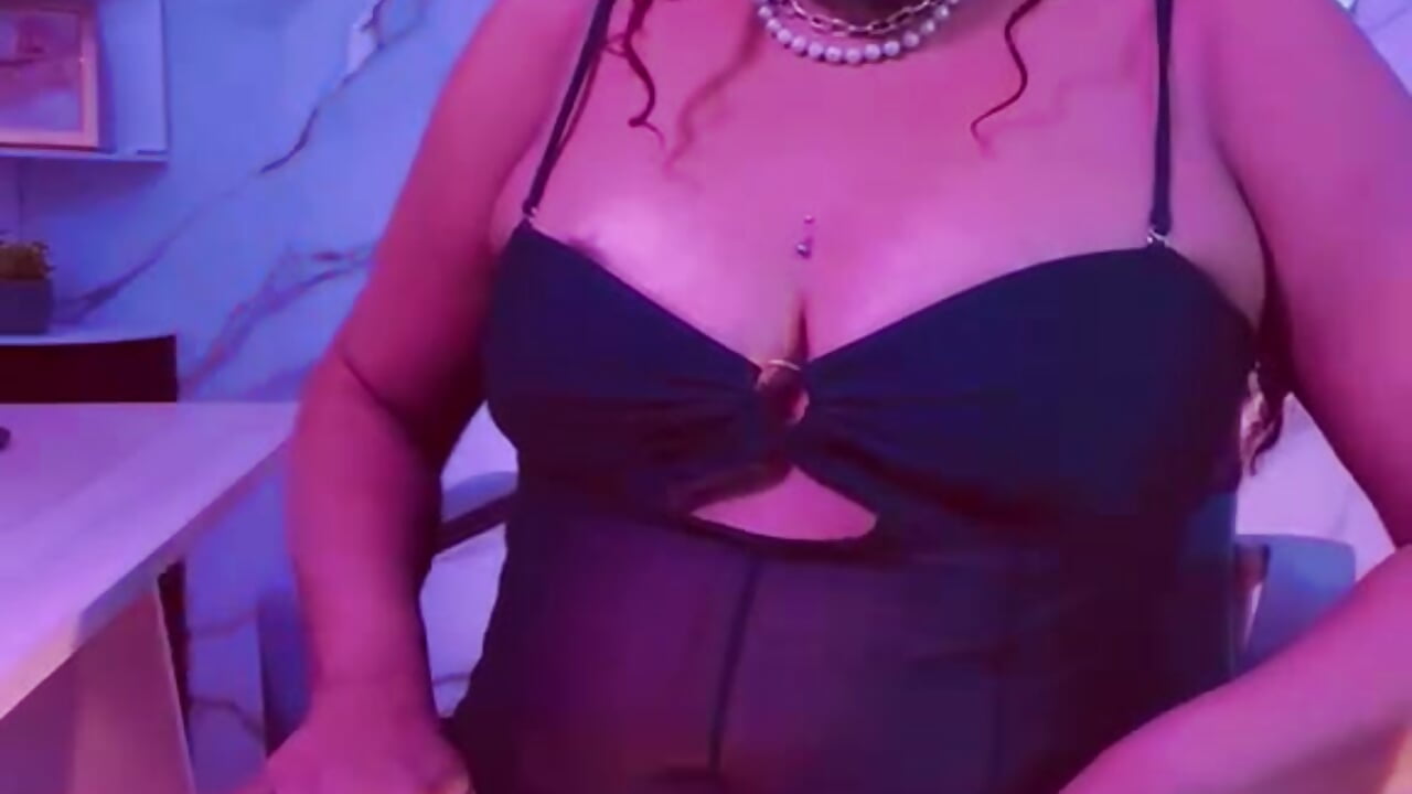 🔥 The office is boring without you. - video by AmberNix cam model