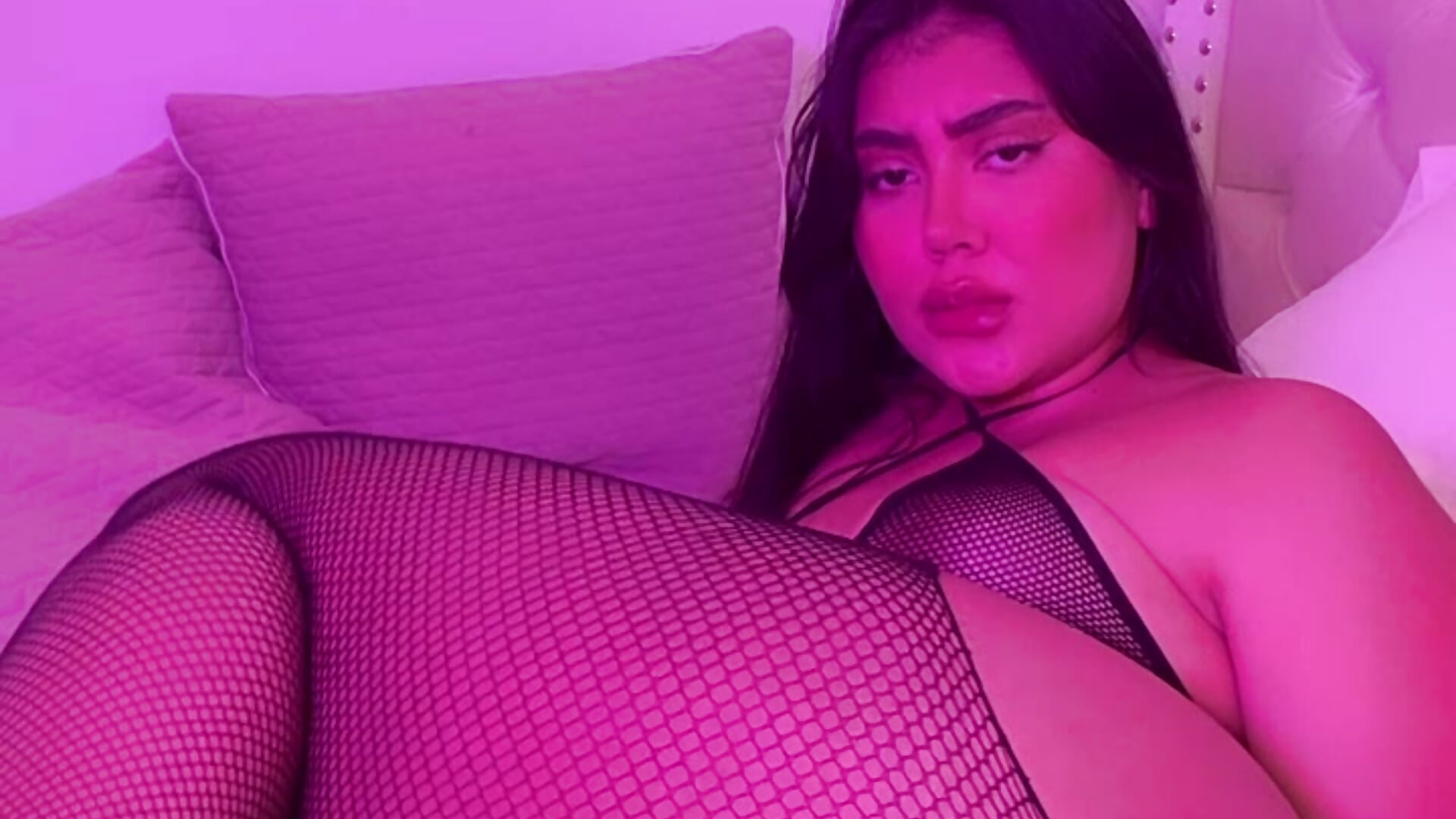 I want you to suck this cameltoe